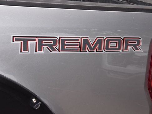 Used 2020 Ford F250 Lariat w/ Tremor Off-Road Package AWD/4WD image 44