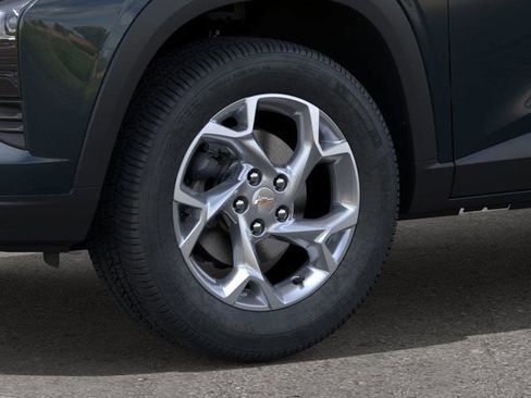 New 2026 Chevrolet Trax LS w/ LS Convenience Package FWD image 11