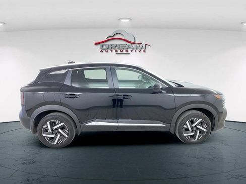 Used 2025 Nissan Kicks SV image 13