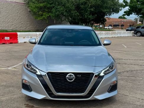 Used 2021 Nissan Altima 2.5 SV image 3