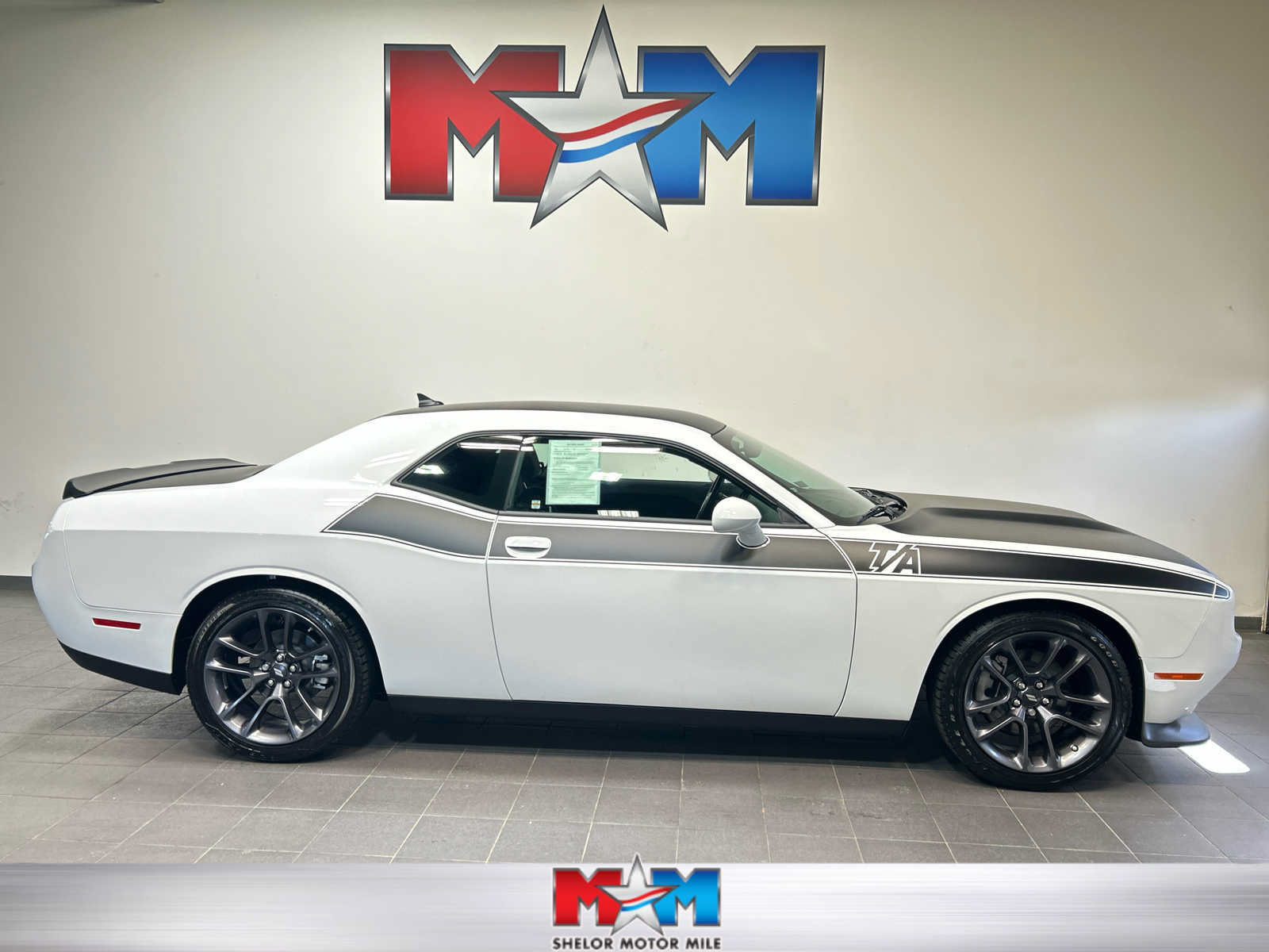 Used 2023 Dodge Challenger R/T w/ T/A Package RWD image 1