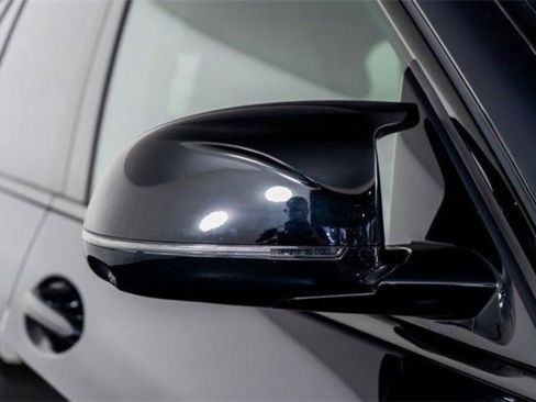 Used 2024 BMW X5 M60i w/ Climate Comfort Package image 27