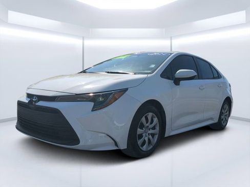 Used 2024 Toyota Corolla LE image 7