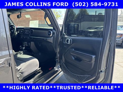 Used 2018 Jeep Wrangler Unlimited Sport S AWD/4WD image 28