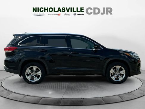 Used 2019 Toyota Highlander Limited AWD/4WD image 6