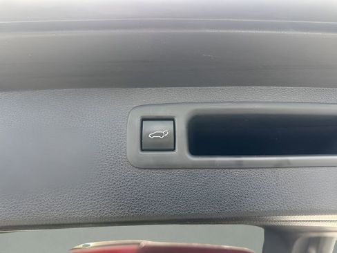 Used 2021 Toyota Highlander XSE image 29