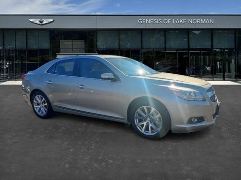 Used 2013 Chevrolet Malibu LTZ image 2