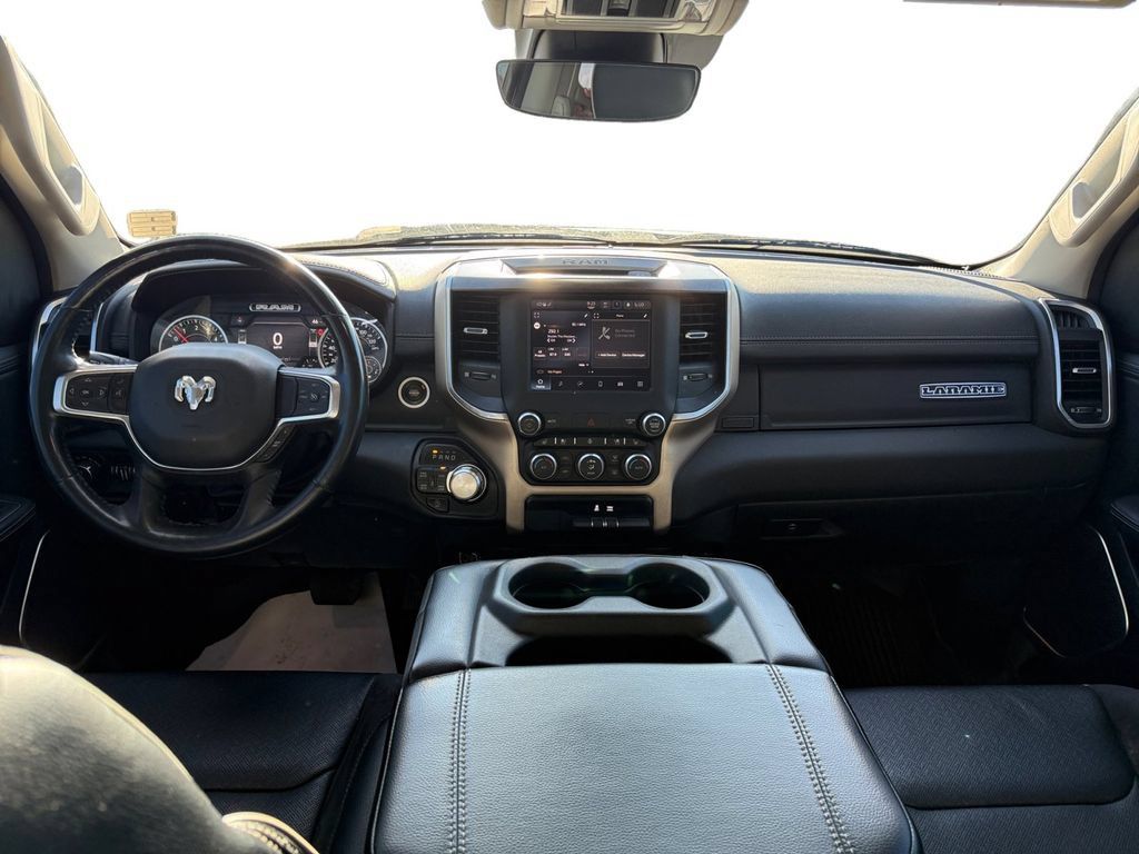 Used 2022 RAM 1500 Laramie AWD/4WD image 11