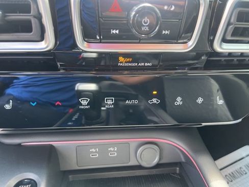 New 2026 Nissan Sentra SV w/ SV Convenience Package FWD image 17