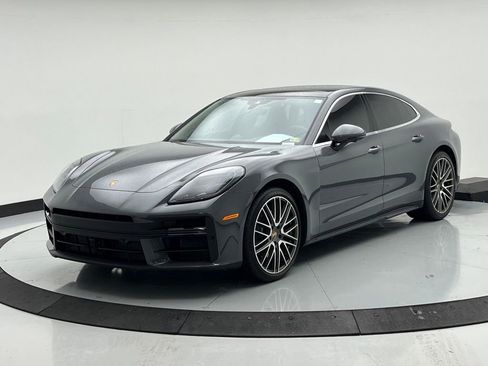 Used 2025 Porsche Panamera 4 image 1