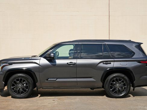 Used 2023 Toyota Sequoia Platinum AWD/4WD image 54