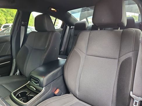 Used 2020 Dodge Charger SXT RWD image 20