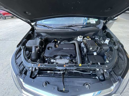 Used 2019 Chevrolet Equinox Premier image 30