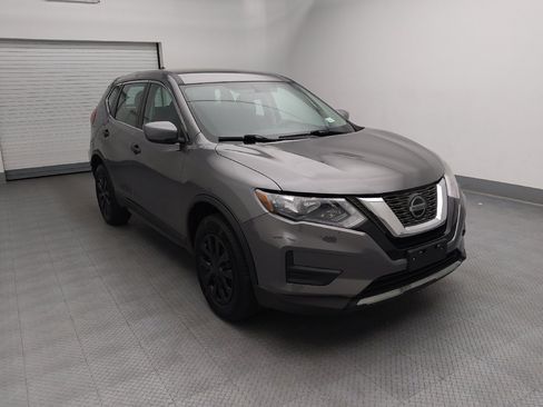 Used 2018 Nissan Rogue S AWD/4WD image 14