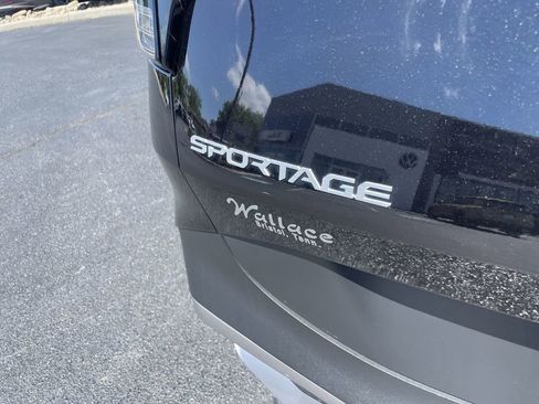 Certified 2023 Kia Sportage EX AWD/4WD image 7