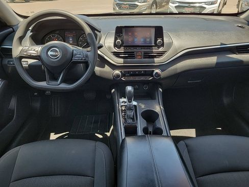 Used 2023 Nissan Altima 2.5 S FWD image 17