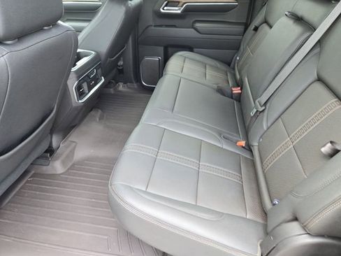 Used 2023 Chevrolet Silverado 1500 High Country w/ Technology Package AWD/4WD image 31