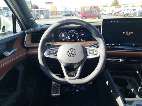 New 2026 Volkswagen Tiguan SEL R-Line AWD/4WD image 22