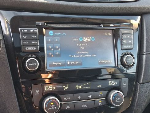 Used 2017 Nissan Rogue SV AWD/4WD image 17