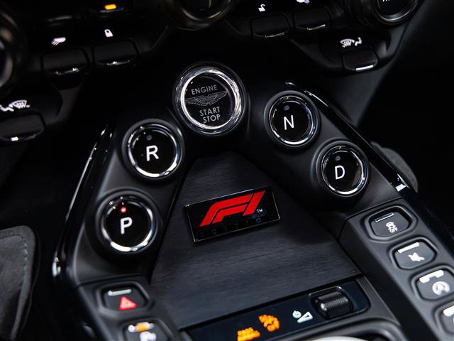 Used 2023 Aston Martin V8 Vantage Coupe RWD image 30