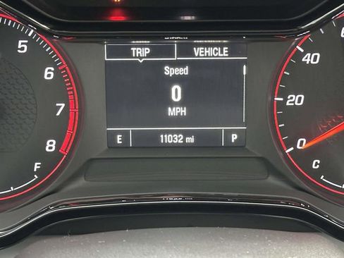 Used 2024 Chevrolet Trax RS w/ Driver Confidence Package image 27