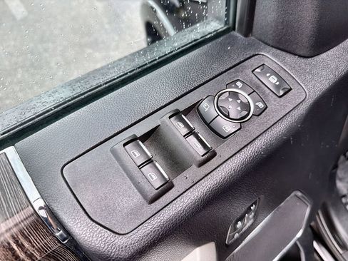 Used 2021 Ford F350 Lariat w/ Tremor Off-Road Package AWD/4WD image 15