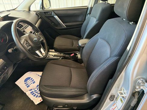 Used 2017 Subaru Forester 2.5i Premium w/ All-Weather Package AWD/4WD image 9