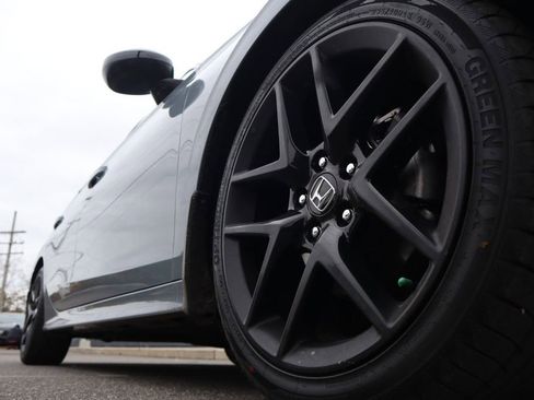 Used 2024 Honda Civic Sport image 10