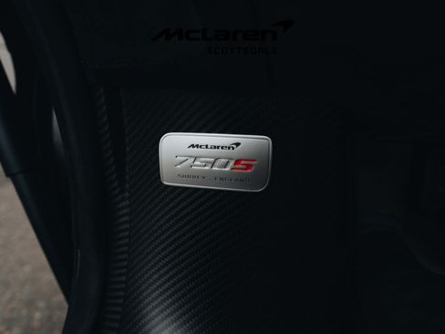 Used 2024 McLaren 750S Spider RWD image 32
