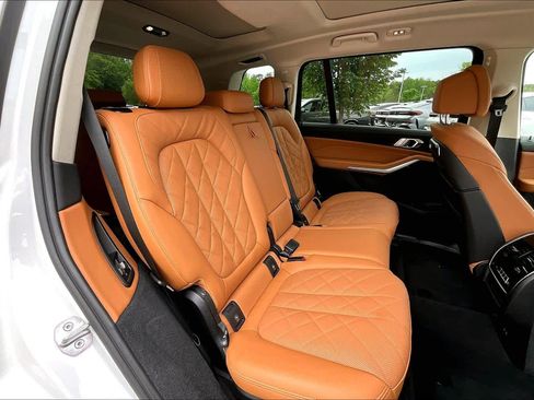 Certified 2024 BMW X7 xDrive40i AWD/4WD image 19