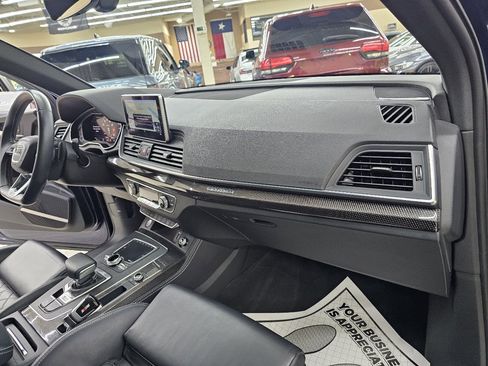 Used 2020 Audi SQ5 Prestige w/ Prestige Package image 25