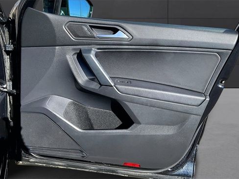 Used 2019 Volkswagen Tiguan SE image 13