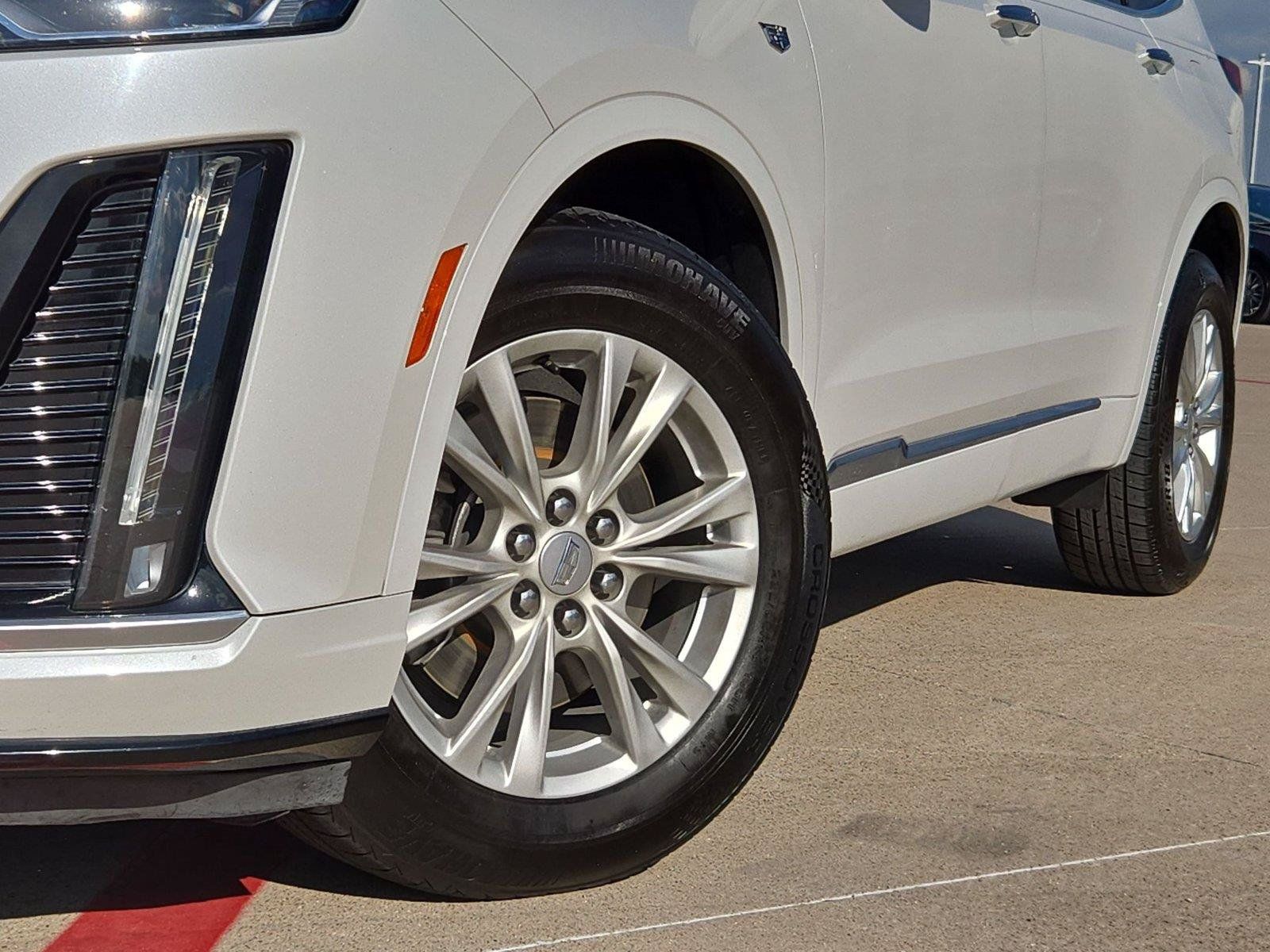 Used 2023 Cadillac XT6 Luxury FWD image 8