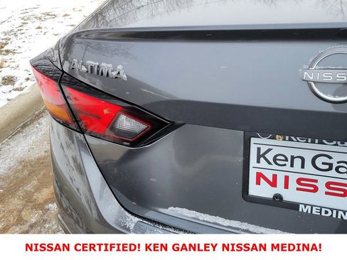 Certified 2023 Nissan Altima 2.5 SR image 16