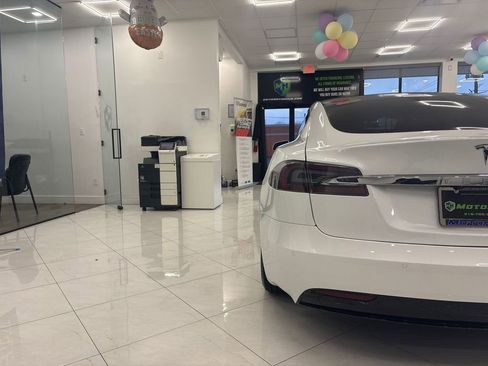 Used 2020 Tesla Model S Long Range Plus AWD/4WD image 13