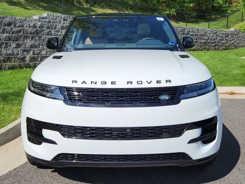 Used 2026 Land Rover Range Rover Sport SE AWD/4WD image 8