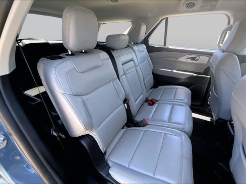 Certified 2026 Ford Explorer Active w/ Active Comfort Package RWD image 19