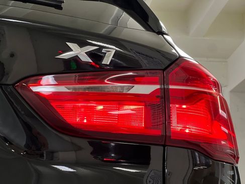 Used 2018 BMW X1 sDrive28i image 10