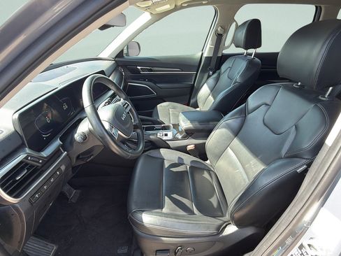 Used 2025 Kia Telluride S AWD/4WD image 12