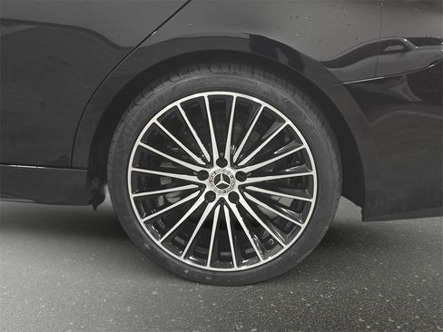 Used 2024 Mercedes-Benz C 300 Sedan image 31