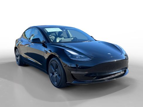 Used 2023 Tesla Model 3 Standard Range image 7