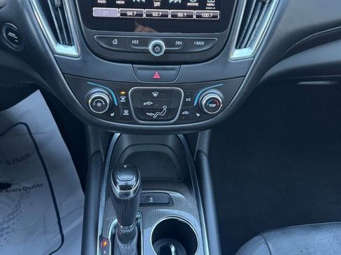 Used 2017 Chevrolet Malibu LT w/ Leather Package image 36