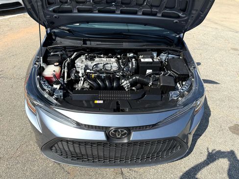 Used 2021 Toyota Corolla L image 37