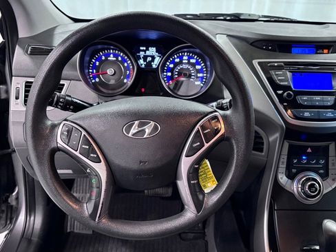 Used 2013 Hyundai Elantra GLS w/ Preferred Pkg FWD image 13