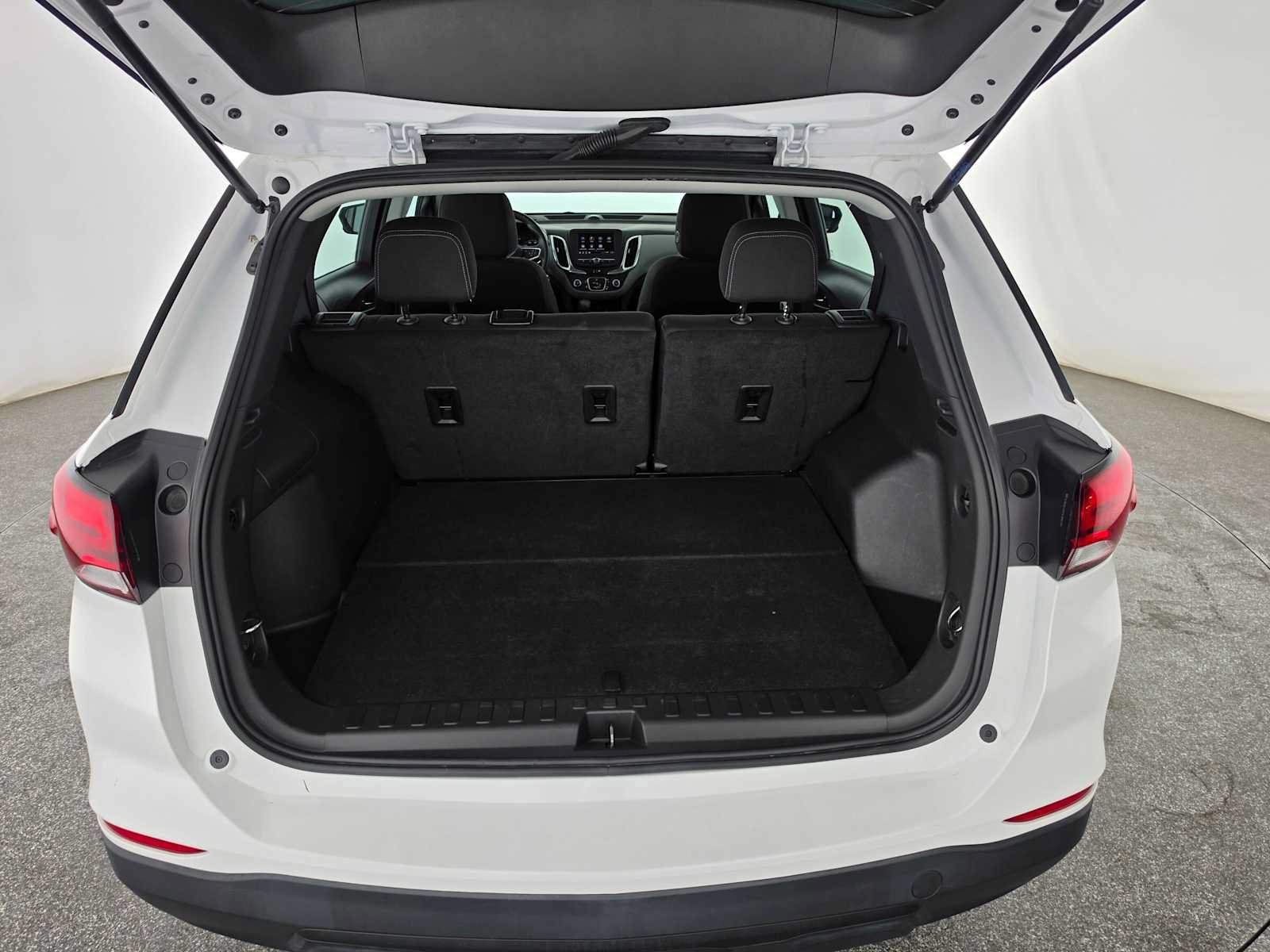 Used 2023 Chevrolet Equinox LS FWD image 14