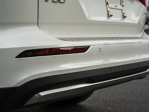 New 2026 Volvo V60 B5 Cross Country Plus w/ Protection Package Premier image 8