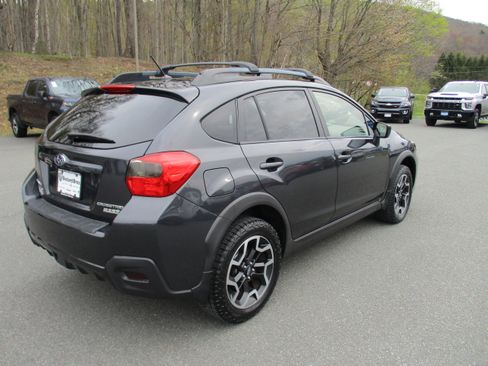 Used 2016 Subaru Crosstrek 2.0i Premium w/ Moonroof Package AWD/4WD image 5