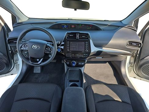 Used 2022 Toyota Prius LE FWD image 11