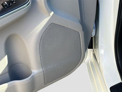 Used 2016 Toyota Camry SE image 20