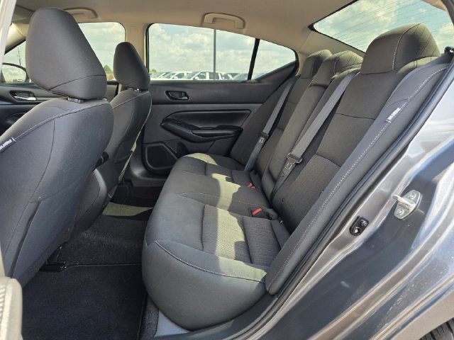 Used 2024 Nissan Altima 2.5 SV FWD image 18